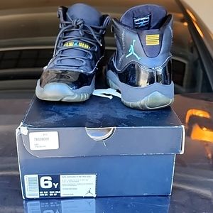 AIR JORDAN 11 RETRO (GS) 6Y